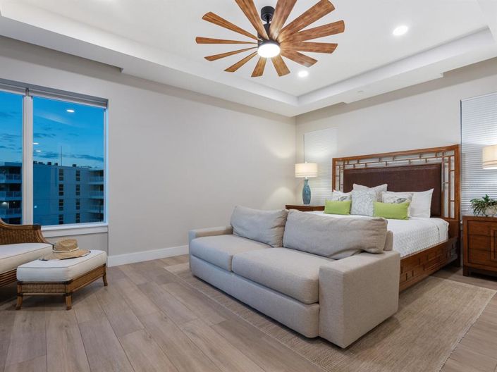 Image No.11-6 Bed Property for sale