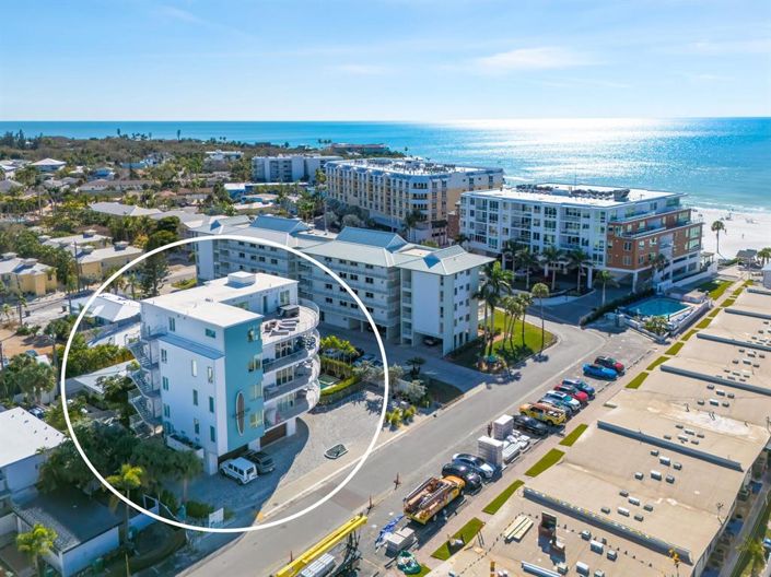 Image No.19-6 Bed Property for sale