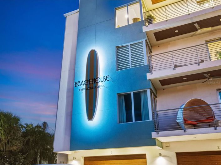 Image No.2-6 Bed Property for sale