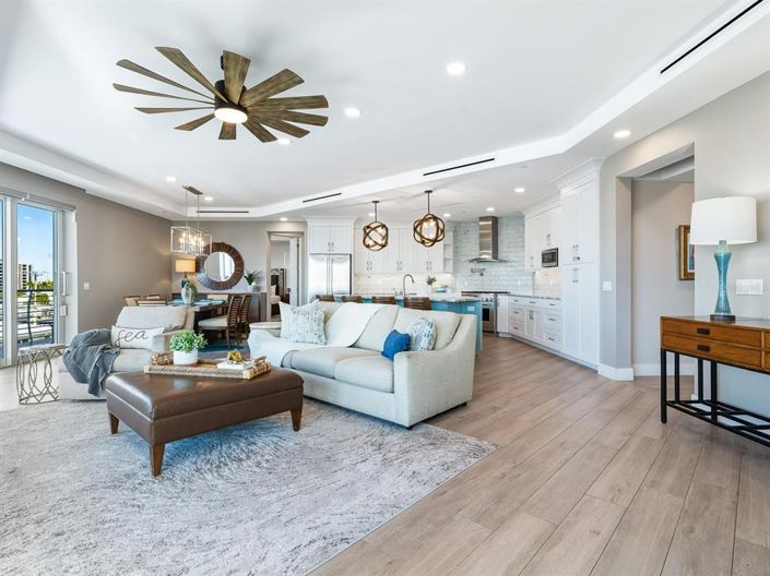 Image No.24-6 Bed Property for sale