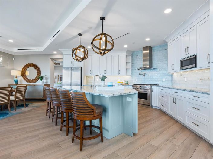 Image No.26-6 Bed Property for sale