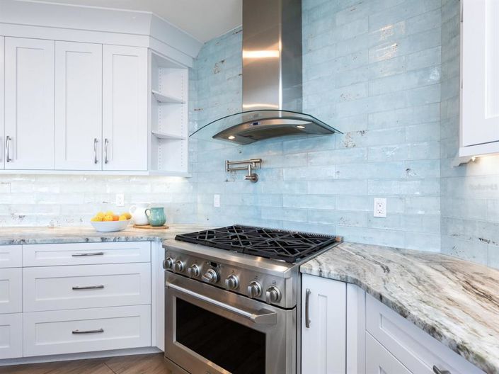 Image No.28-6 Bed Property for sale