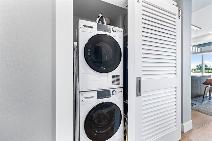 Image No.53-6 Bed Property for sale