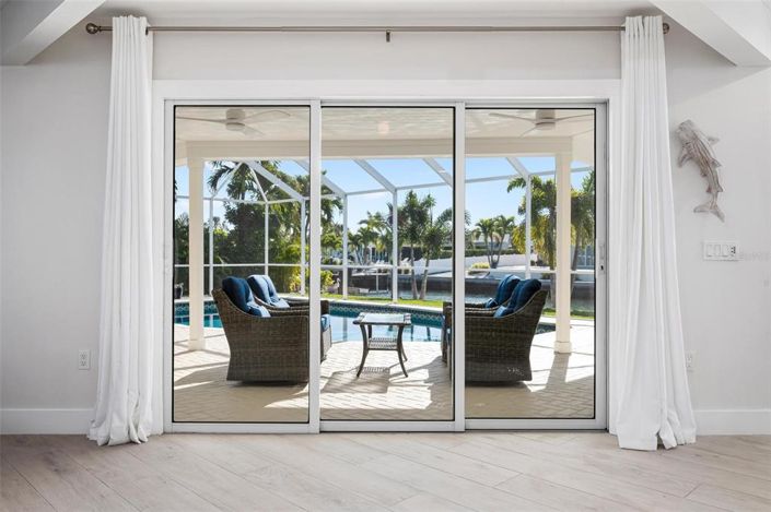 Image No.19-3 Bed Property for sale