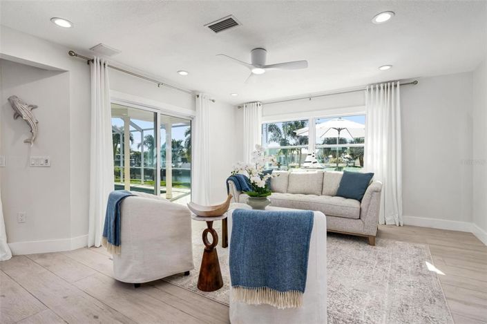 Image No.26-3 Bed Property for sale