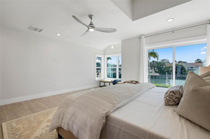 Image No.30-3 Bed Property for sale