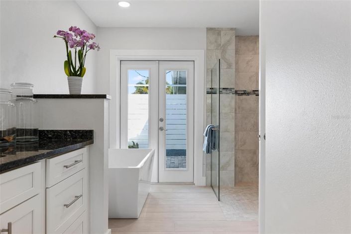 Image No.33-3 Bed Property for sale