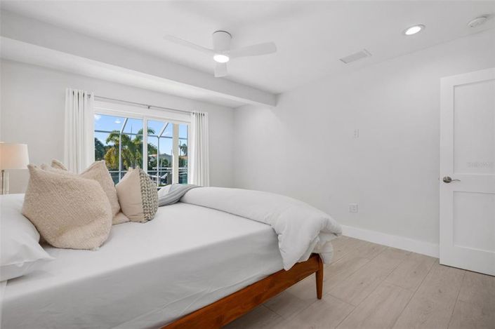 Image No.48-3 Bed Property for sale