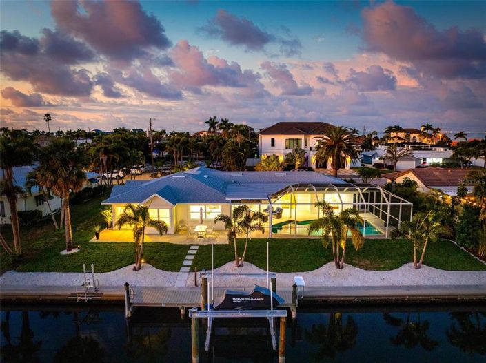 Image No.5-3 Bed Property for sale