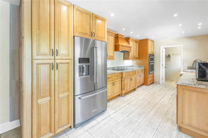 Image No.10-4 Bed Property for sale