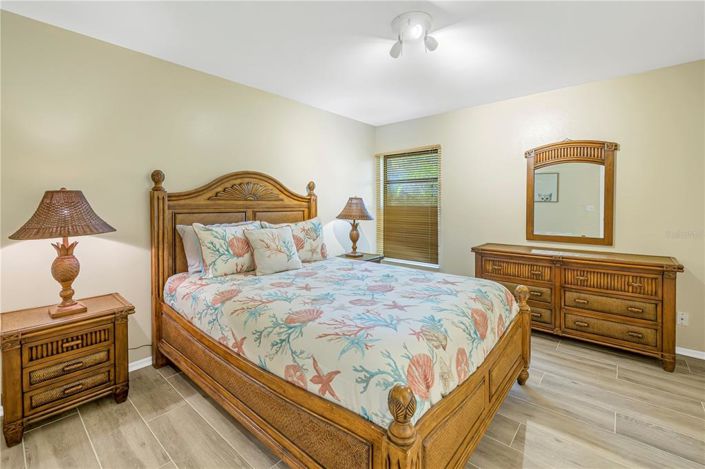 Image No.18-4 Bed Property for sale