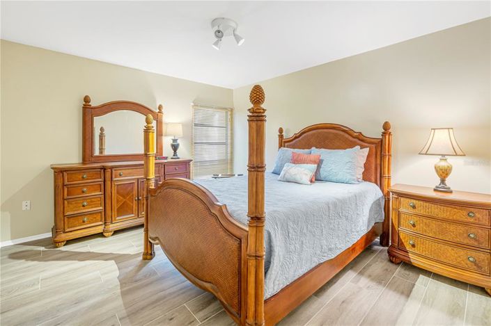 Image No.24-4 Bed Property for sale