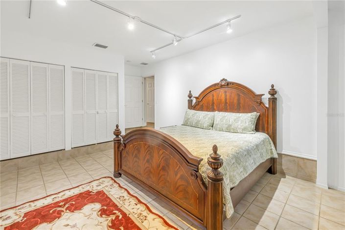 Image No.27-4 Bed Property for sale