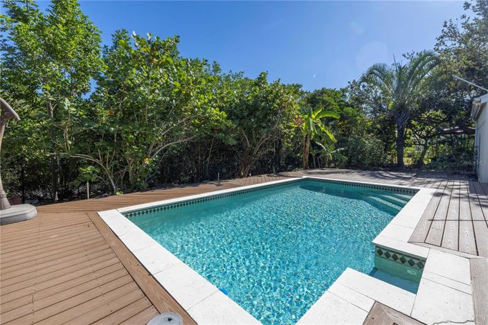 Image No.38-4 Bed Property for sale