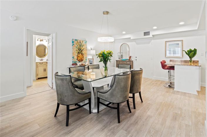 Image No.2-Propriété de 2 chambres à vendre à Sarasota