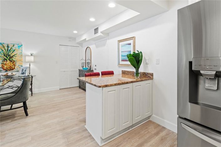 Image No.5-Propriété de 2 chambres à vendre à Sarasota