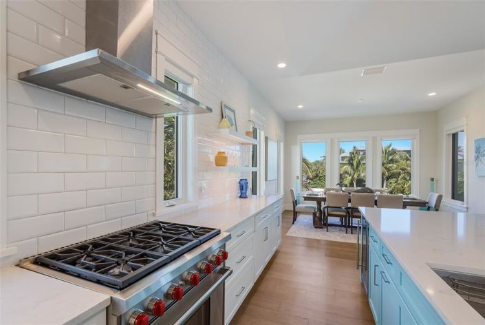 Image No.16-4 Bed Property for sale