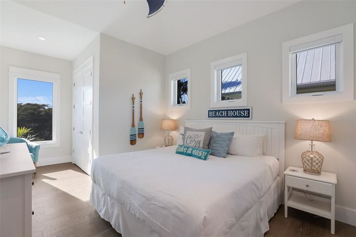 Image No.30-4 Bed Property for sale