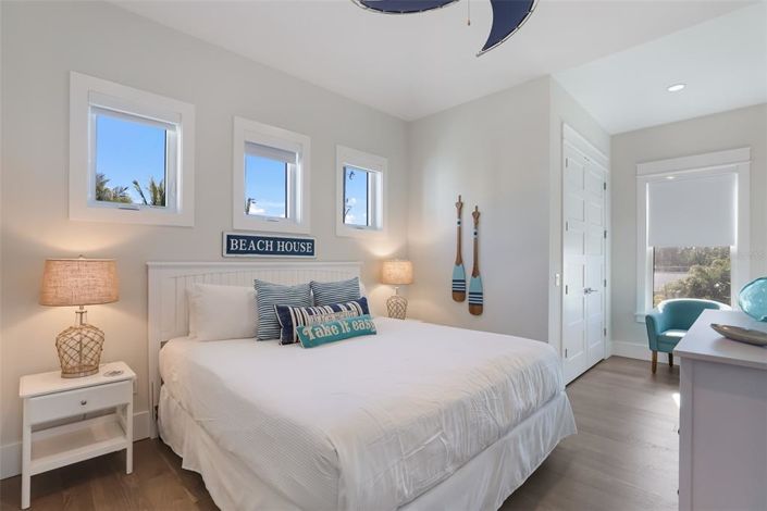 Image No.32-4 Bed Property for sale