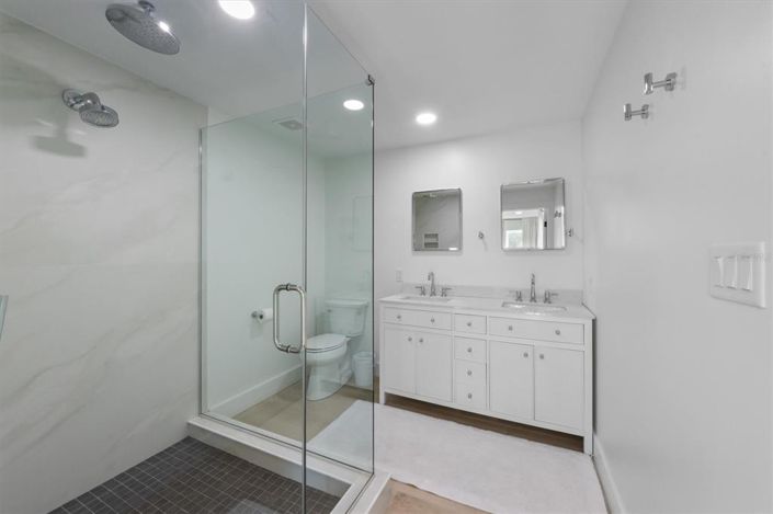 Image No.31-3 Bed Property for sale