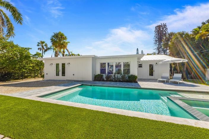 Image No.7-3 Bed Property for sale