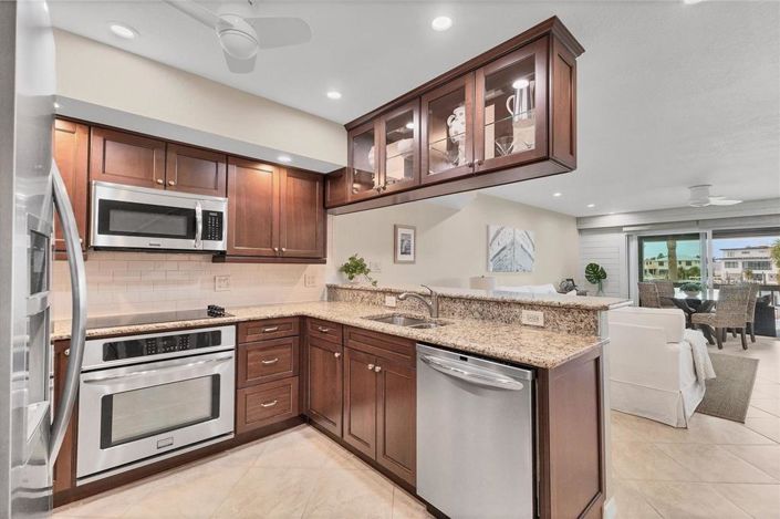 Image No.19-3 Bed Townhouse for sale