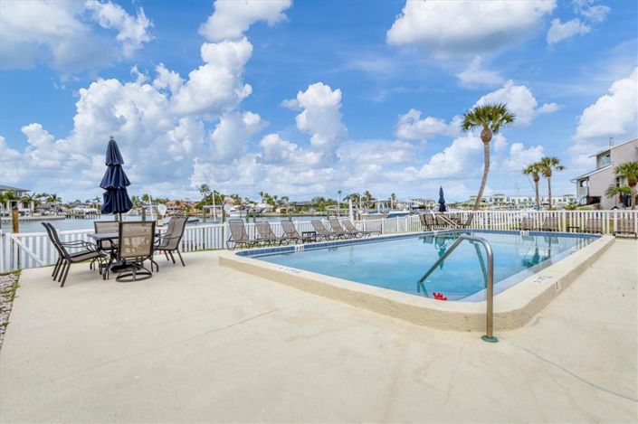 Image No.48-3 Bed Townhouse for sale