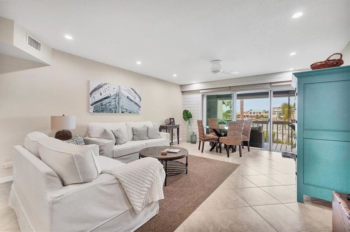 Image No.8-3 Bed Townhouse for sale