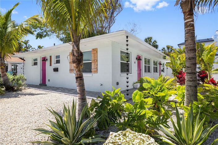 Image No.10-2 Bed Property for sale