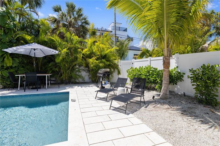 Image No.12-2 Bed Property for sale