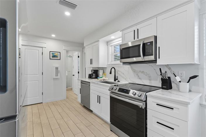 Image No.21-2 Bed Property for sale