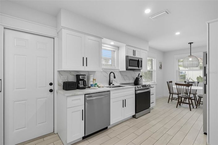 Image No.22-2 Bed Property for sale