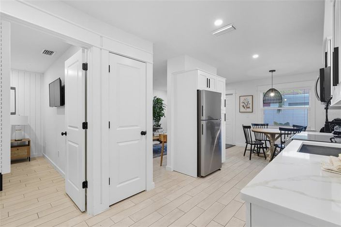 Image No.7-2 Bed Property for sale