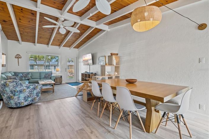 Image No.13-2 Bed Property for sale