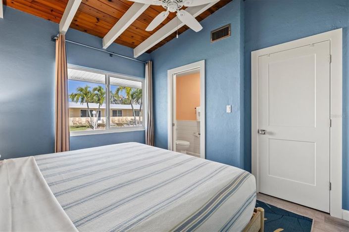 Image No.16-2 Bed Property for sale