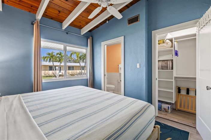 Image No.17-2 Bed Property for sale