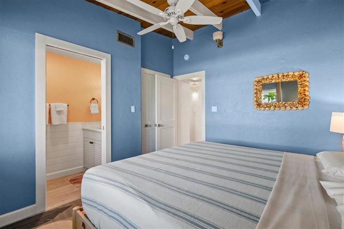 Image No.18-2 Bed Property for sale