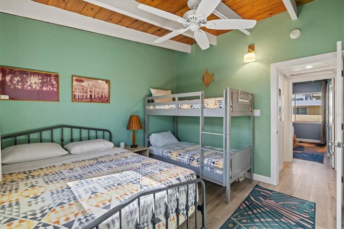 Image No.21-2 Bed Property for sale