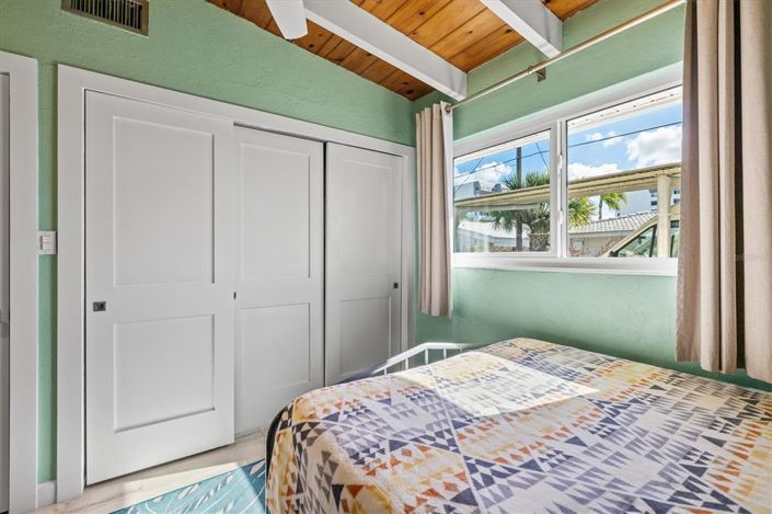 Image No.23-2 Bed Property for sale