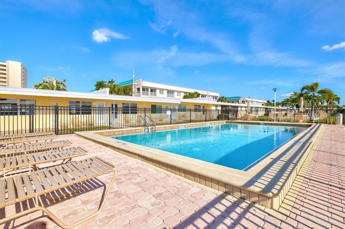 Image No.35-2 Bed Property for sale