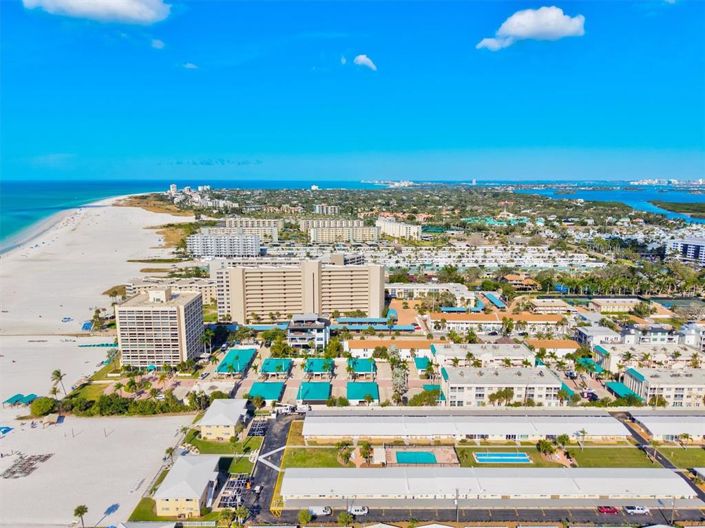 Image No.37-2 Bed Property for sale