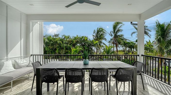 Image No.21-10 Bed Property for sale