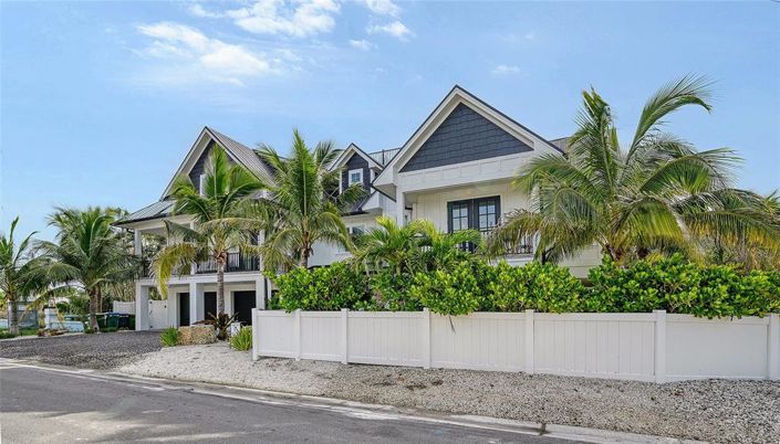 Image No.3-10 Bed Property for sale