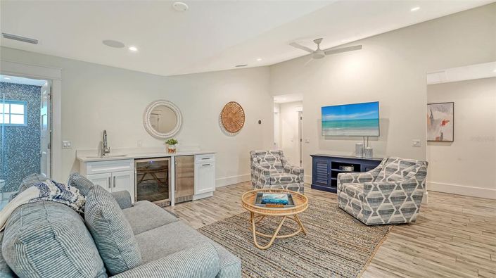 Image No.48-10 Bed Property for sale