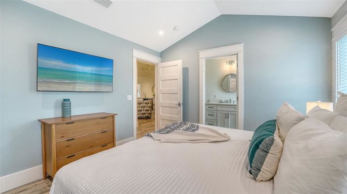 Image No.57-10 Bed Property for sale