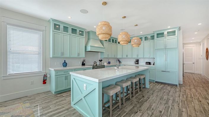 Image No.19-7 Bed Property for sale