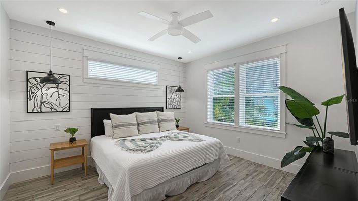 Image No.28-7 Bed Property for sale