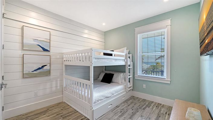 Image No.31-7 Bed Property for sale