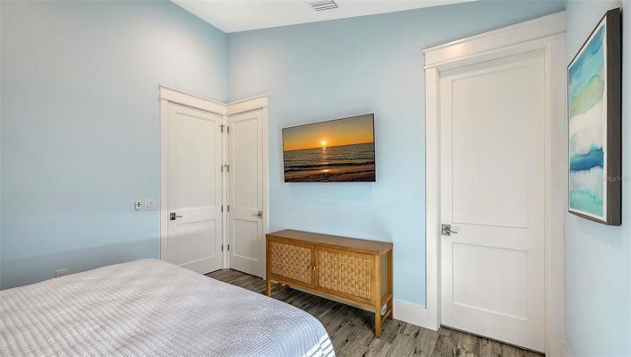 Image No.38-7 Bed Property for sale