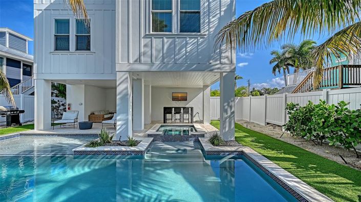 Image No.4-7 Bed Property for sale